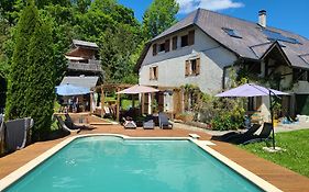 L'Oree Des Bornes-Appartement Avec Piscine